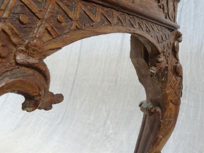 Table à gibier en chêne sculpté formant console,...