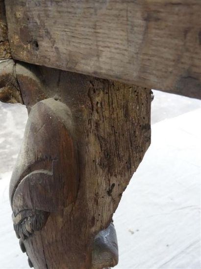 Table à gibier en chêne sculpté formant console,...