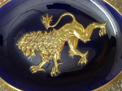 Paire d'appliques en bronze et céramique...