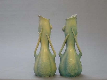Bernard BLOCH (1836-1909)
Paire de vases...