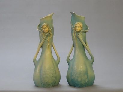 Bernard BLOCH (1836-1909)
Paire de vases...