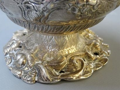Paire de vases sur piedouche en argent anglais...