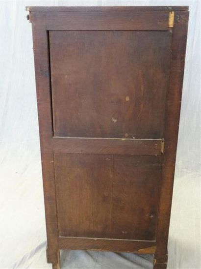 Pupitre cartonnier, en placage d'acajou
XIX°...