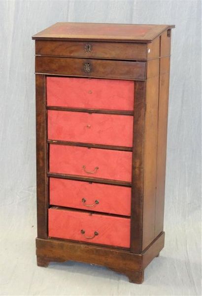 Pupitre cartonnier, en placage d'acajou
XIX°...