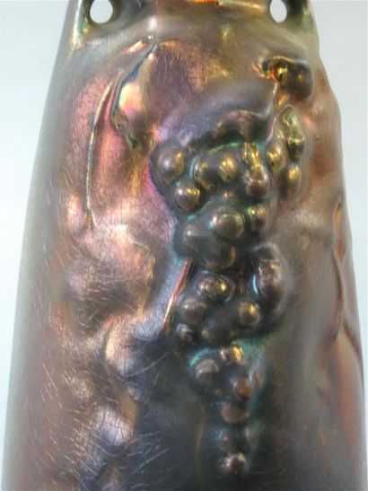 FAIENCERIE DE MONTIERES
Petit vase à col...