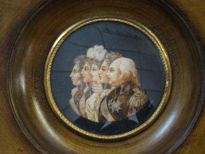 Miniature sur ivoire, portraits de profil...
