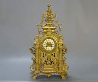 Pendule en bronze de style Renaissance, fin...