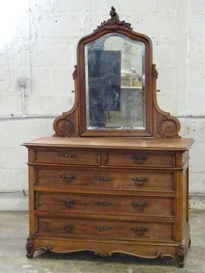 Commode psyché ouvrant à cinq tiroirs. 
Style...