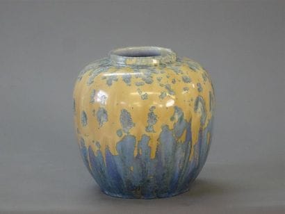 Adrien DALPAYRAT (1844 - 1910)
Vase en grès...