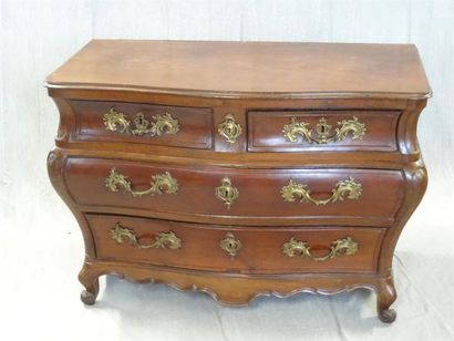 Commode tombeau en acajou ouvant à quatre...