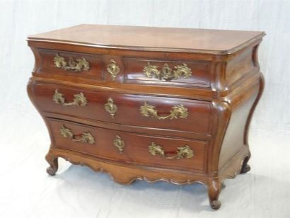 Commode tombeau en acajou ouvant à quatre...