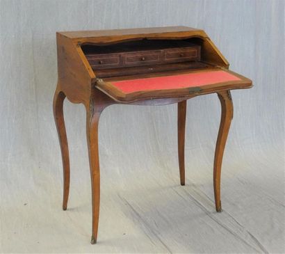 Secrétaire dos d'âne 
Style Louis XV fin...