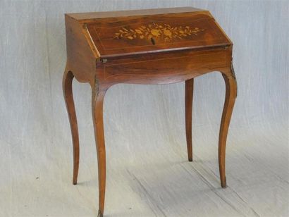Secrétaire dos d'âne 
Style Louis XV fin...