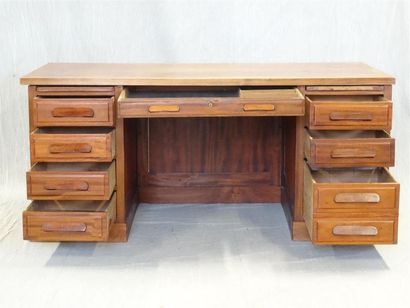 Bureau à caissons début XX° 
76 x 168 x 87...