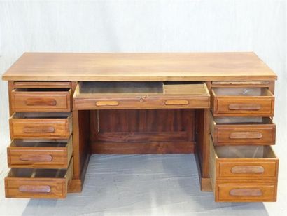 Bureau à caissons début XX° 
76 x 168 x 87...