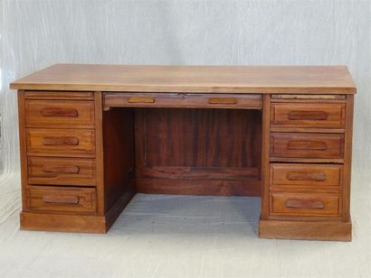 Bureau à caissons début XX° 
76 x 168 x 87...