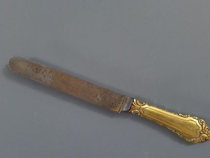 In a case, a set of twelve dessert knives...