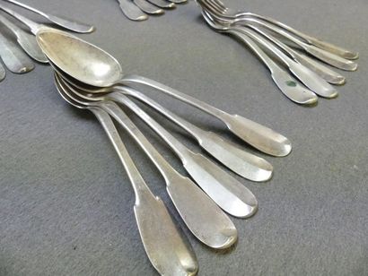 Lot de couverts en argent modèle uniplat,...