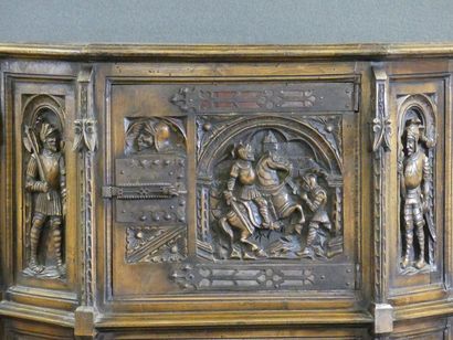 Medieval style credenza in carved wood of...