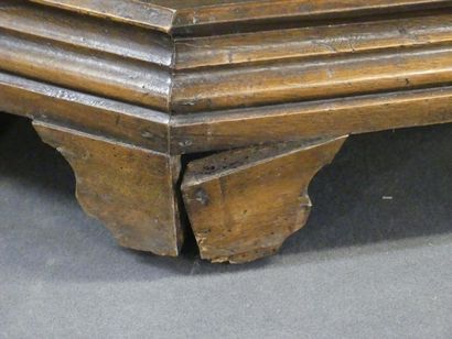 Medieval style credenza in carved wood of...