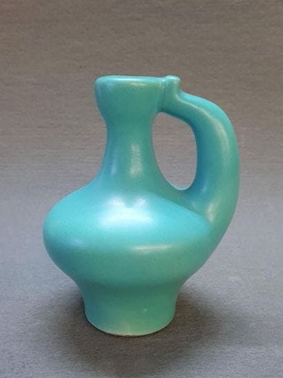 Pol CHAMBOST (1906-1983)
Vase à anse en céramique...