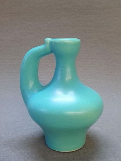 Pol CHAMBOST (1906-1983)
Vase à anse en céramique...