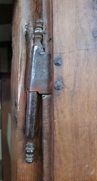 Petite armoire rustique style bressane XIXe
190...