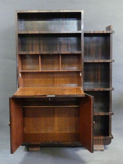 Meuble secrétaire en placage de palissandre...