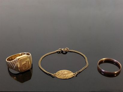 750°/00 gold jewelry set: signet ring, wedding...