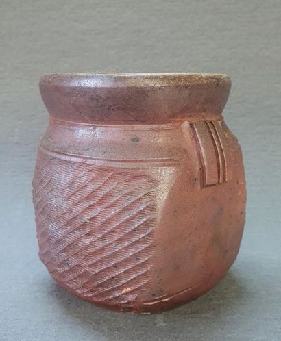 Eric ASTOUL (1954)
Stoneware vase signed...