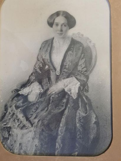 Ecole française XIX°
Portrait de femme 
Dessin...