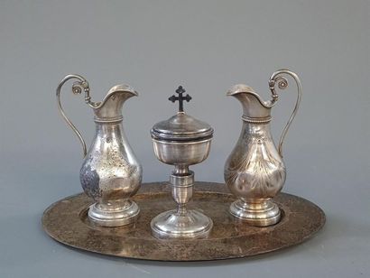 Lot d'argenterie religieuse comprenant :
-...