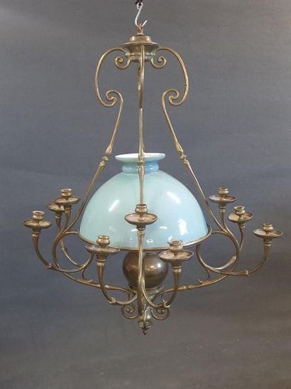 Large brass chandelier and opaline lampshade
Napoleon...