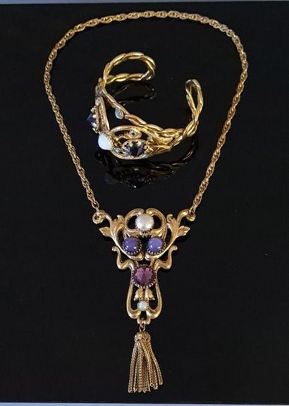 Gold metal and mauve glass beads set: necklace...