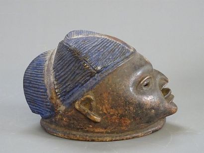 NIGERIA - YOMBA 1st half of the XXth
Mask...