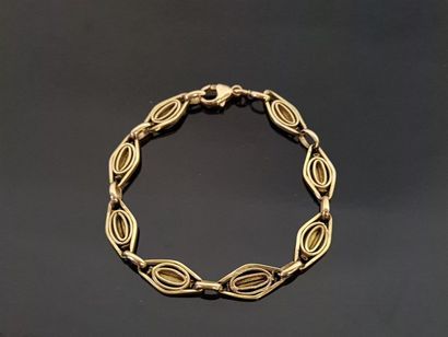 Gold bracelet 750°/00
L: 15 cm.
Weight: 7.34...