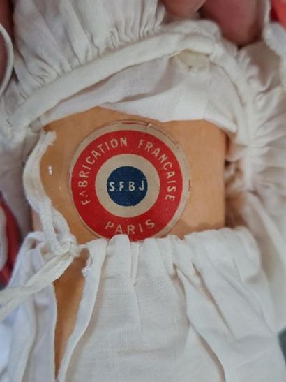 Poupée Bleuette SFBJ 60 tête porcelaine
Marquée...