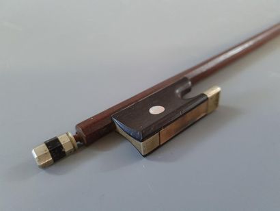 Archet
L. :74,5 cm. 