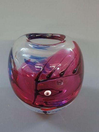 Edition ORREFORS
Vase en verre avec pastillage...