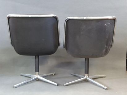 Charles POLLOCK (1930-2013)
Paire de chaises...