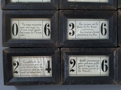 Boîte de dominos à face 
