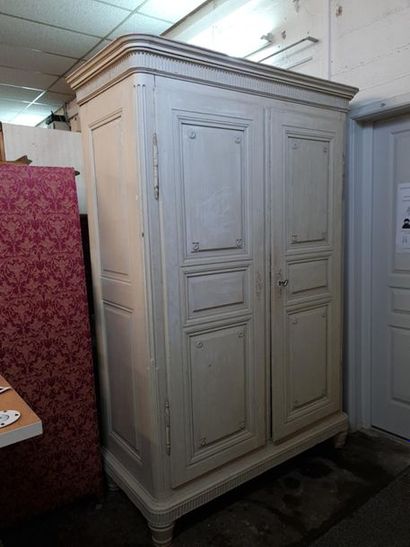 Armoire rustique d'époque Louis XVI, 
relaquée
220...