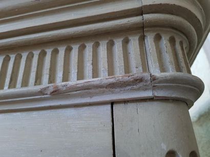 Armoire rustique d'époque Louis XVI, 
relaquée
220...