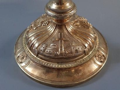Calice et sa patène en vermeil. Décor en...