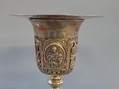 Calice et sa patène en vermeil. Décor en...