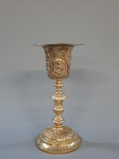Calice et sa patène en vermeil. Décor en...