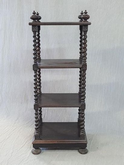 Shelf with twisted columns on four levels.
Napoleon...
