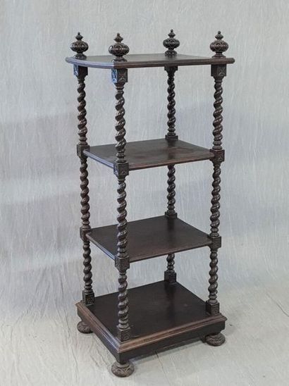 Shelf with twisted columns on four levels.
Napoleon...