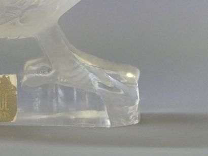 LALIQUE France: 
Perdrix couchée et perdrix...