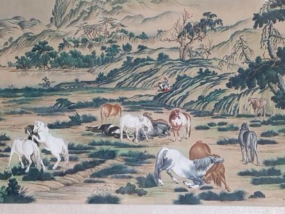 Grande soierie asiatique encadrée
Les chevaux
53...